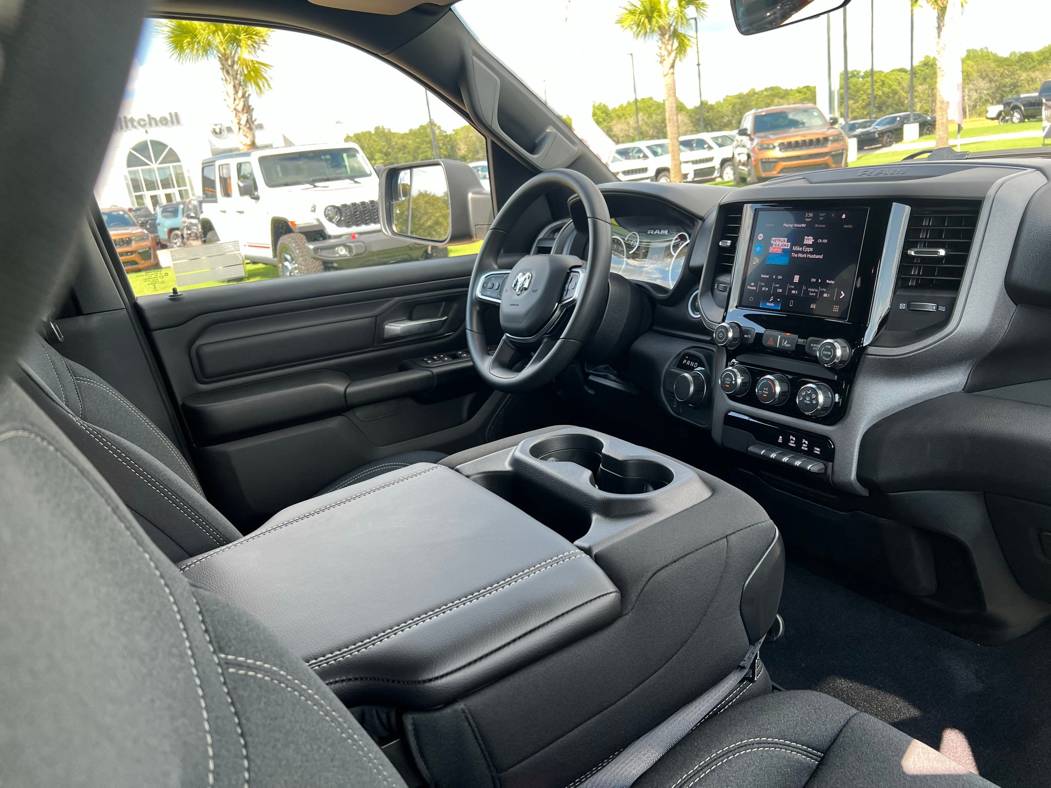 2027 RAM 1500 RAM 1500 EXPRESS CREW CAB 4X2 5'7' BOX