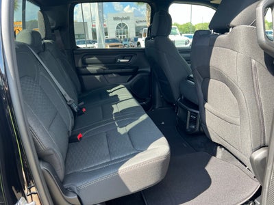 2027 RAM 1500 RAM 1500 EXPRESS CREW CAB 4X2 5'7' BOX