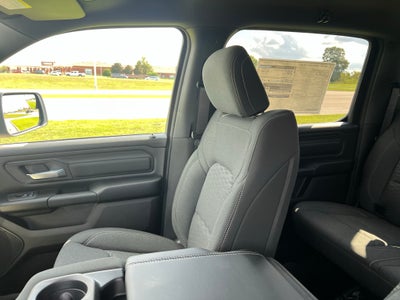 2027 RAM 1500 RAM 1500 EXPRESS CREW CAB 4X2 5'7' BOX