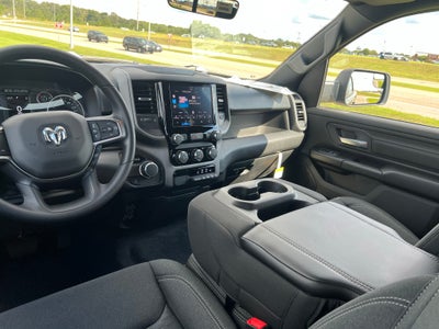 2027 RAM 1500 RAM 1500 EXPRESS CREW CAB 4X2 5'7' BOX
