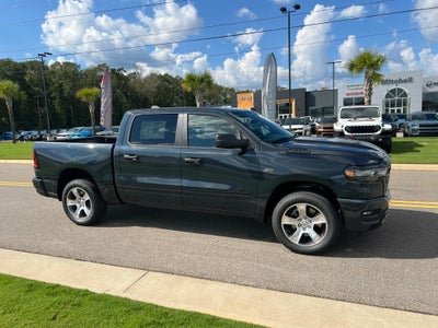 2027 RAM 1500 RAM 1500 EXPRESS CREW CAB 4X2 5'7' BOX
