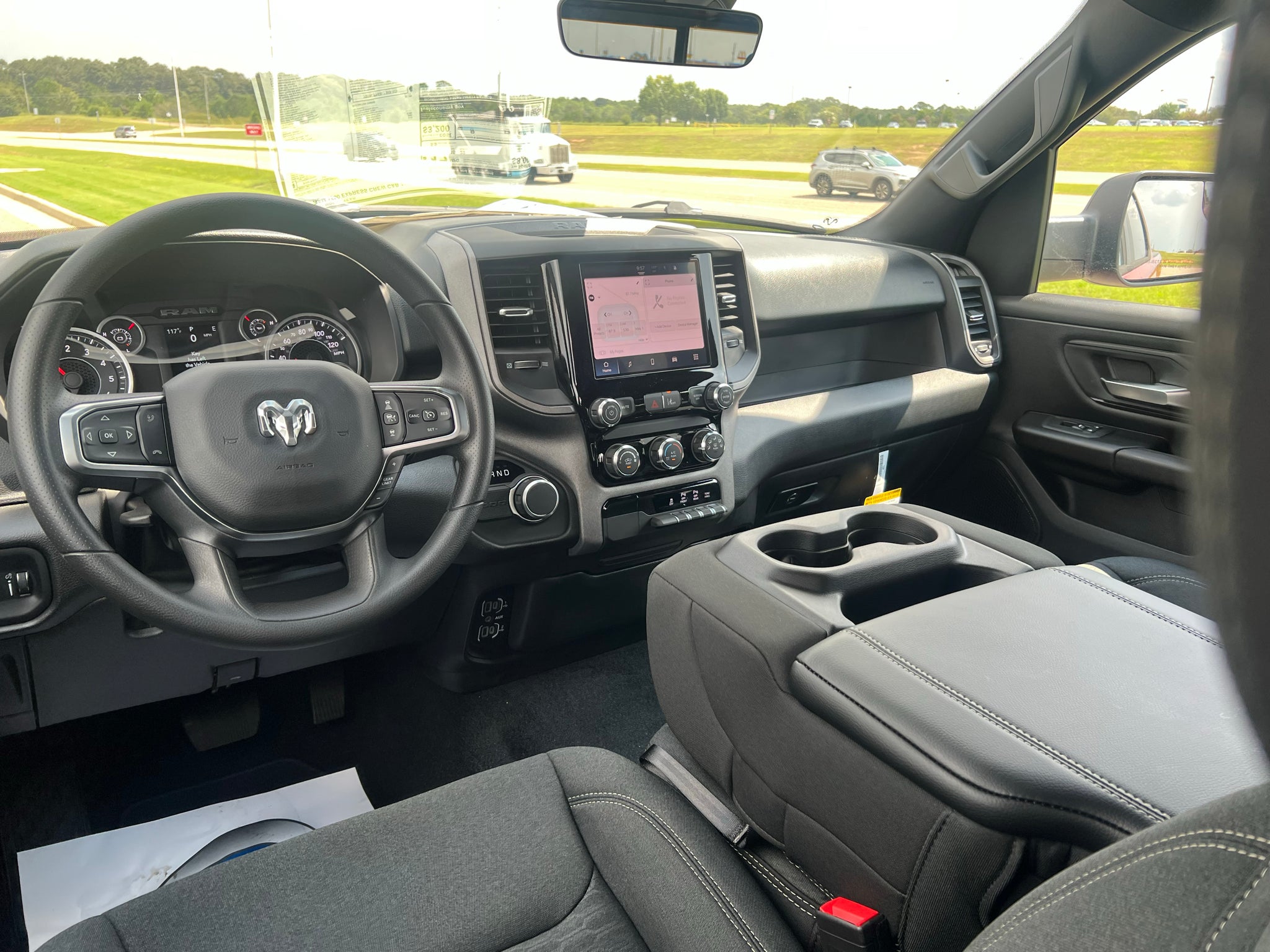 2027 RAM 1500 RAM 1500 EXPRESS CREW CAB 4X2 5'7' BOX