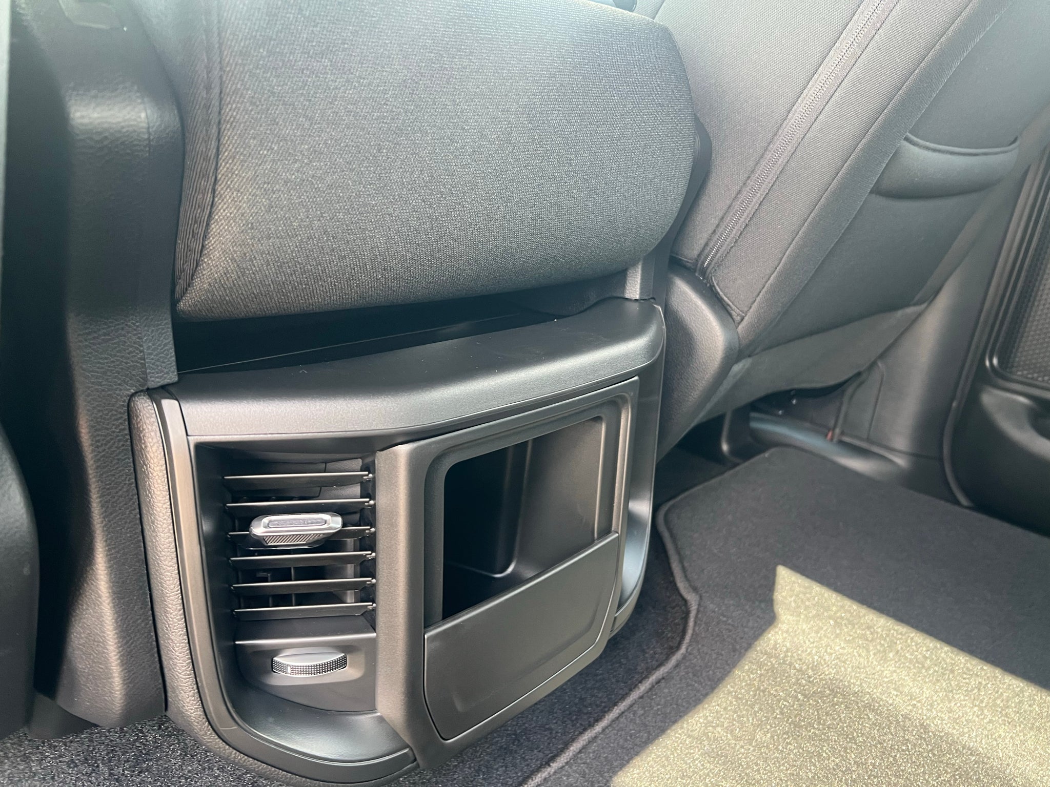 2027 RAM 1500 RAM 1500 EXPRESS CREW CAB 4X2 5'7' BOX