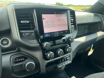 2027 RAM 1500 RAM 1500 EXPRESS CREW CAB 4X2 5'7' BOX