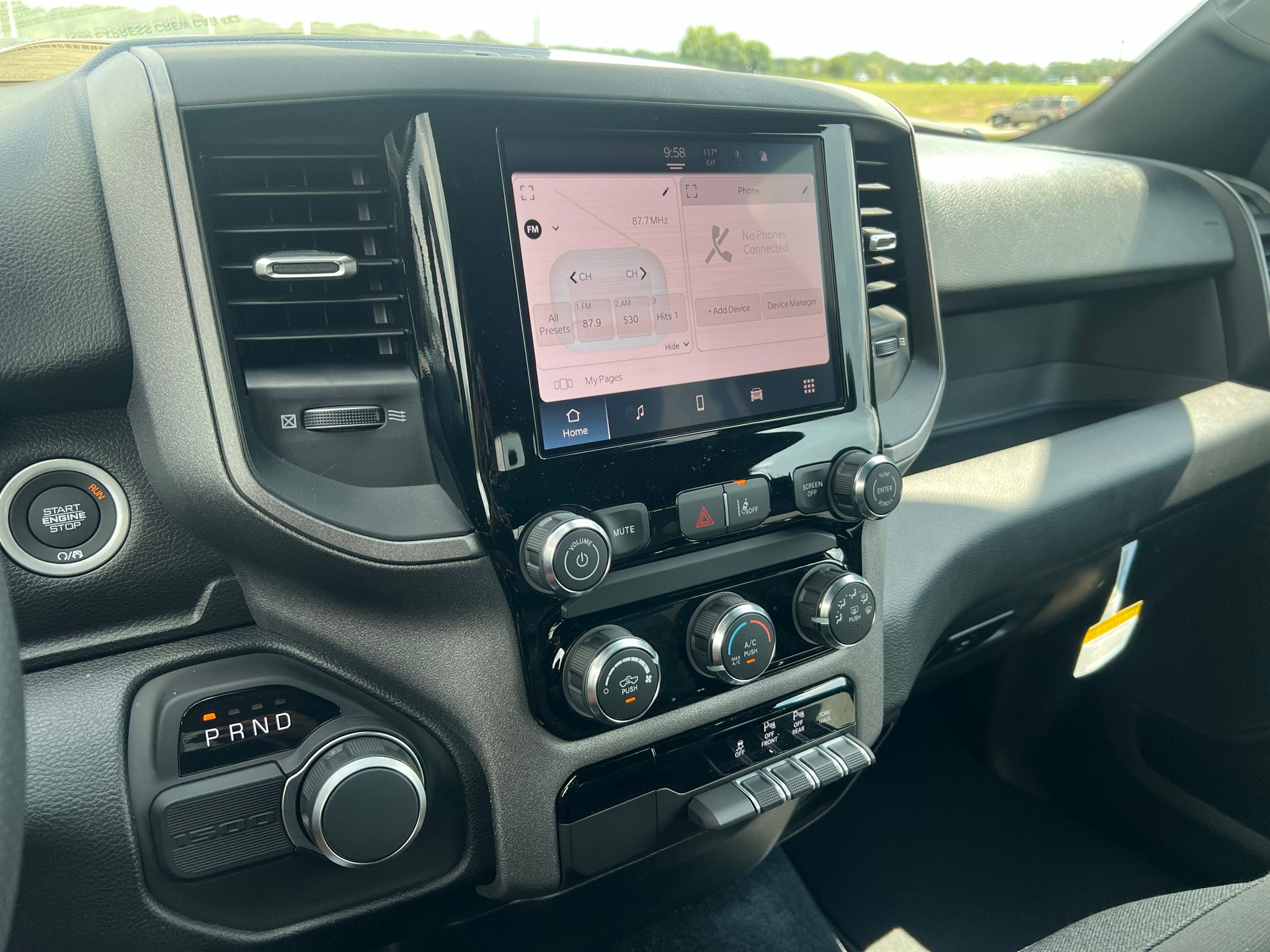 2027 RAM 1500 RAM 1500 EXPRESS CREW CAB 4X2 5'7' BOX