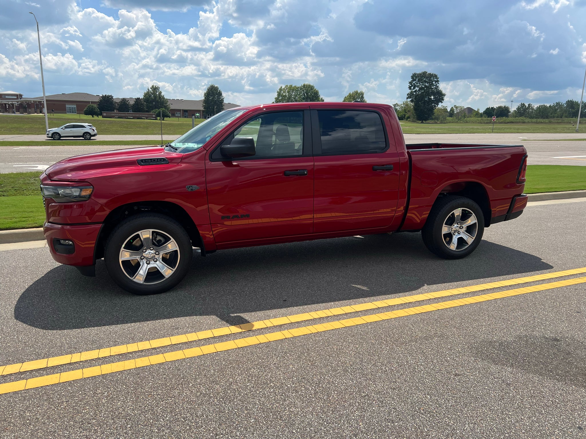2027 RAM 1500 RAM 1500 EXPRESS CREW CAB 4X2 5'7' BOX