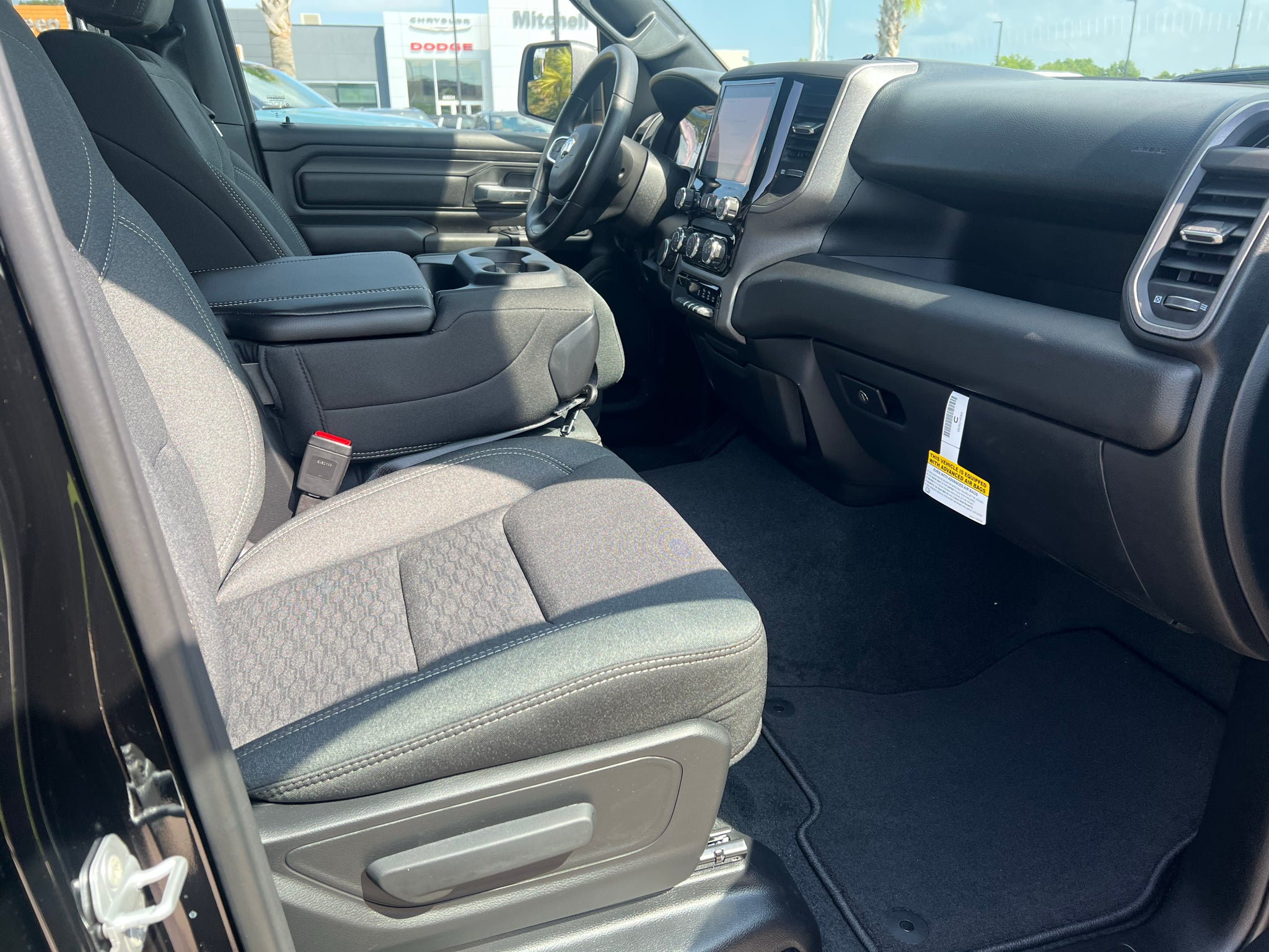 2027 RAM 1500 RAM 1500 EXPRESS CREW CAB 4X2 5'7' BOX