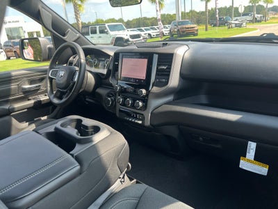 2027 RAM 1500 RAM 1500 EXPRESS CREW CAB 4X2 5'7' BOX