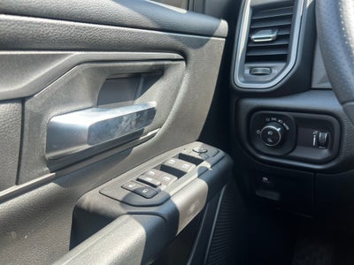 2027 RAM 1500 RAM 1500 EXPRESS CREW CAB 4X2 5'7' BOX