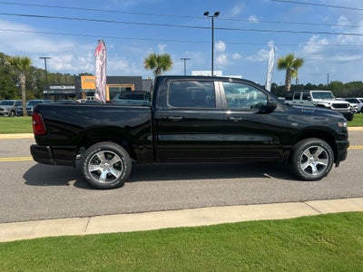 2027 RAM 1500 RAM 1500 EXPRESS CREW CAB 4X2 5'7' BOX