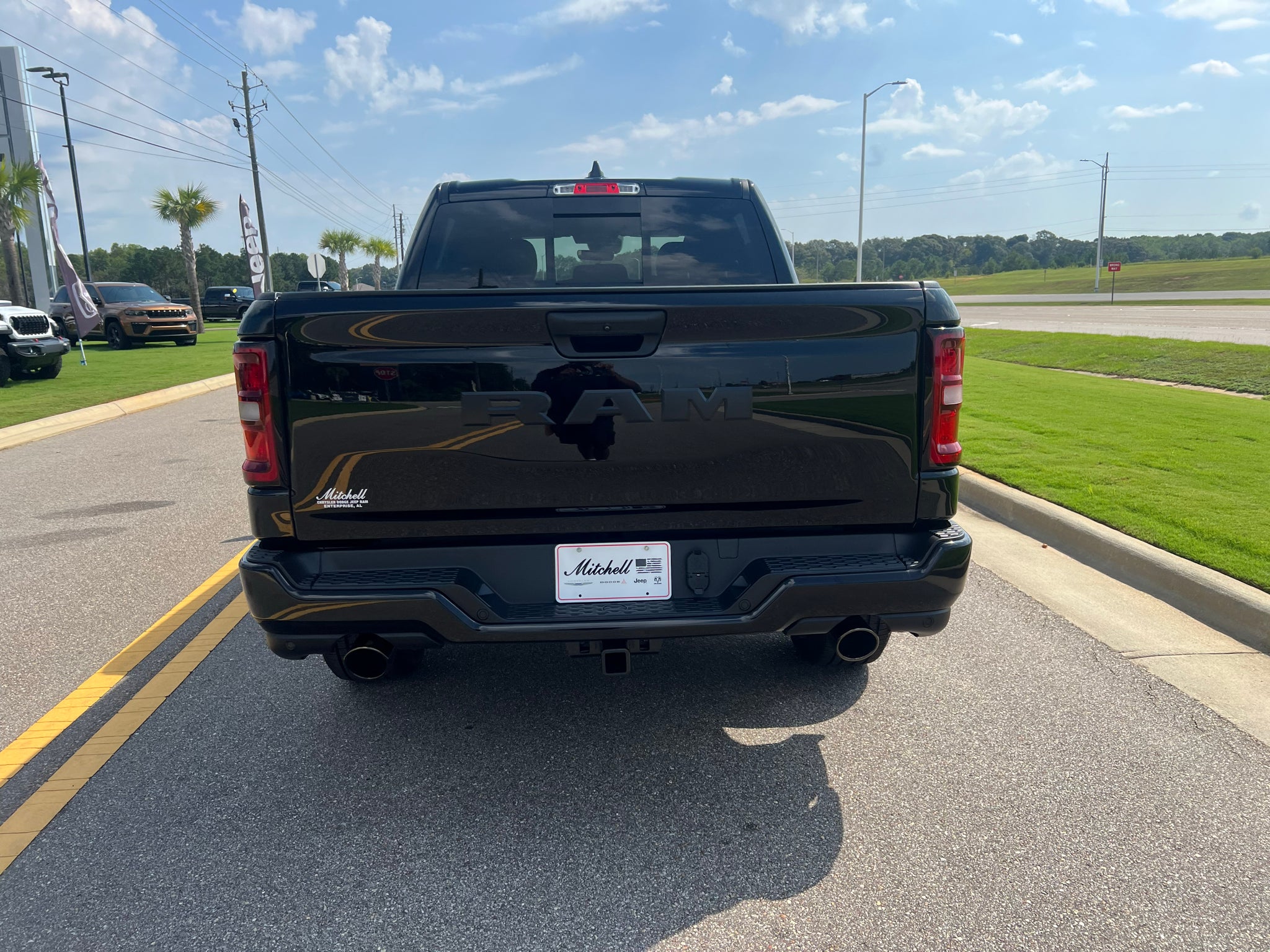 2027 RAM 1500 RAM 1500 EXPRESS CREW CAB 4X2 5'7' BOX