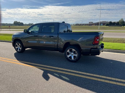 2027 RAM 1500 RAM 1500 EXPRESS CREW CAB 4X2 5'7' BOX