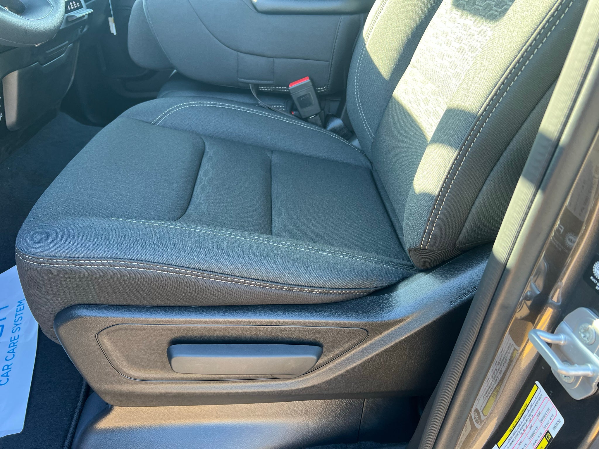 2027 RAM 1500 RAM 1500 EXPRESS CREW CAB 4X2 5'7' BOX