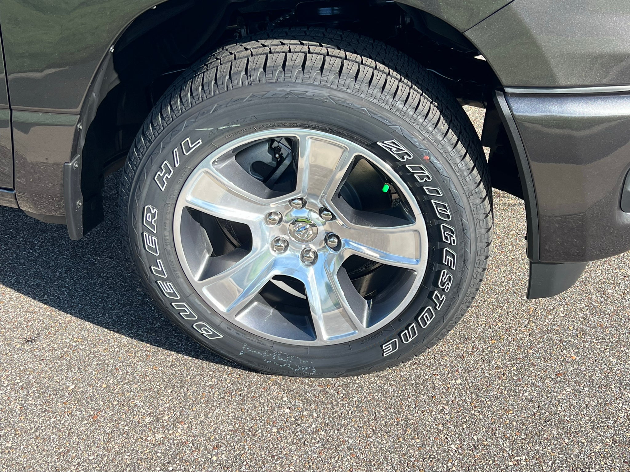 2027 RAM 1500 RAM 1500 EXPRESS CREW CAB 4X2 5'7' BOX