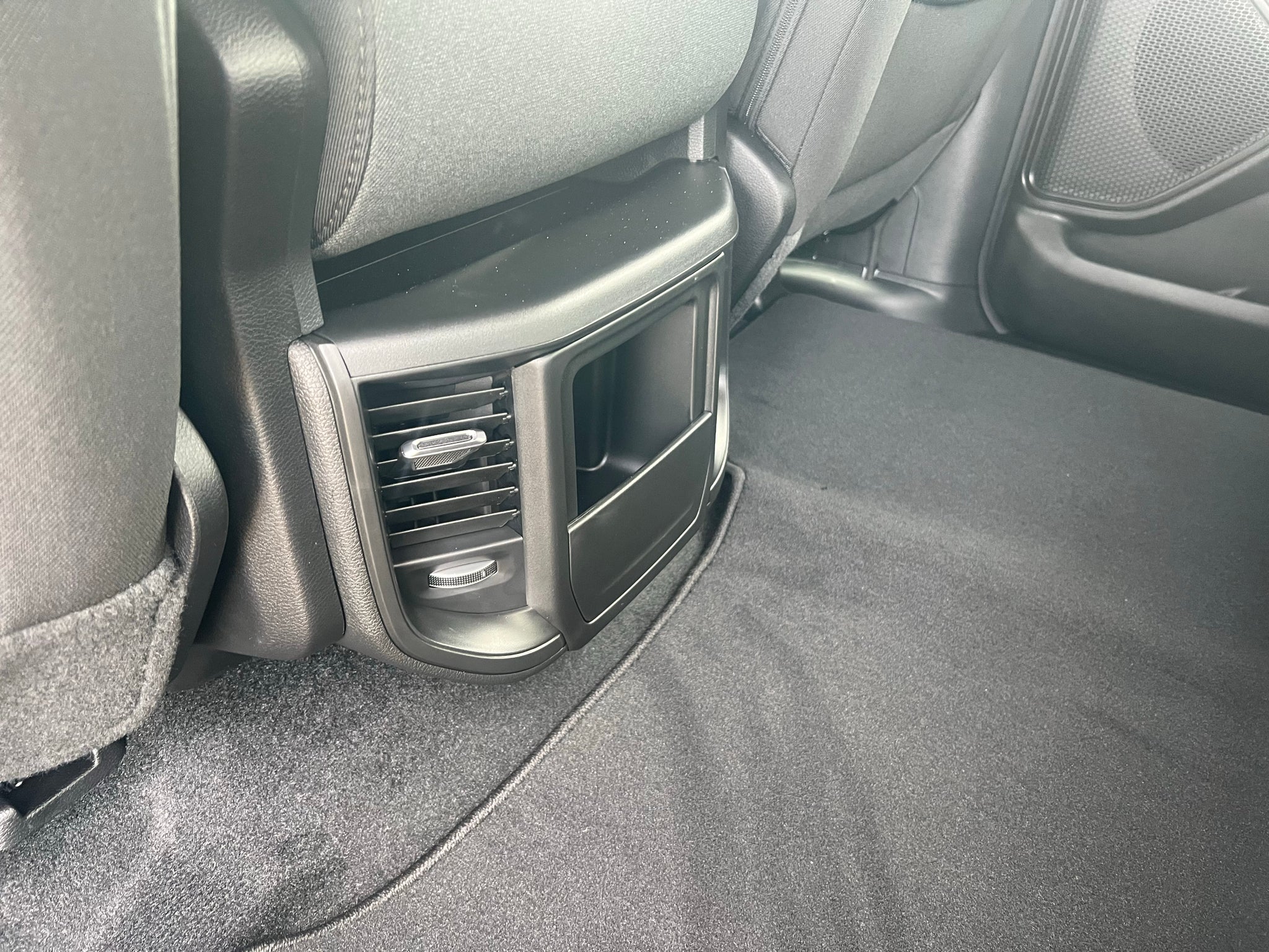 2027 RAM 1500 RAM 1500 EXPRESS CREW CAB 4X2 5'7' BOX