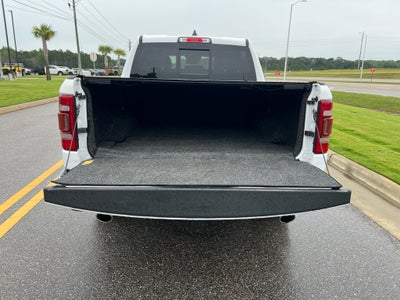 2022 RAM 1500 Laramie Crew Cab 4x2 5'7' Box