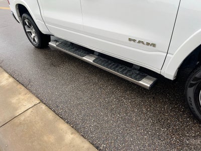 2022 RAM 1500 Laramie Crew Cab 4x2 5'7' Box