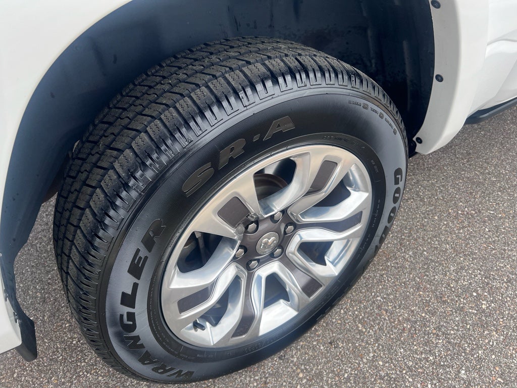 2019 RAM 1500 Longhorn Crew Cab 4x2 5'7' Box