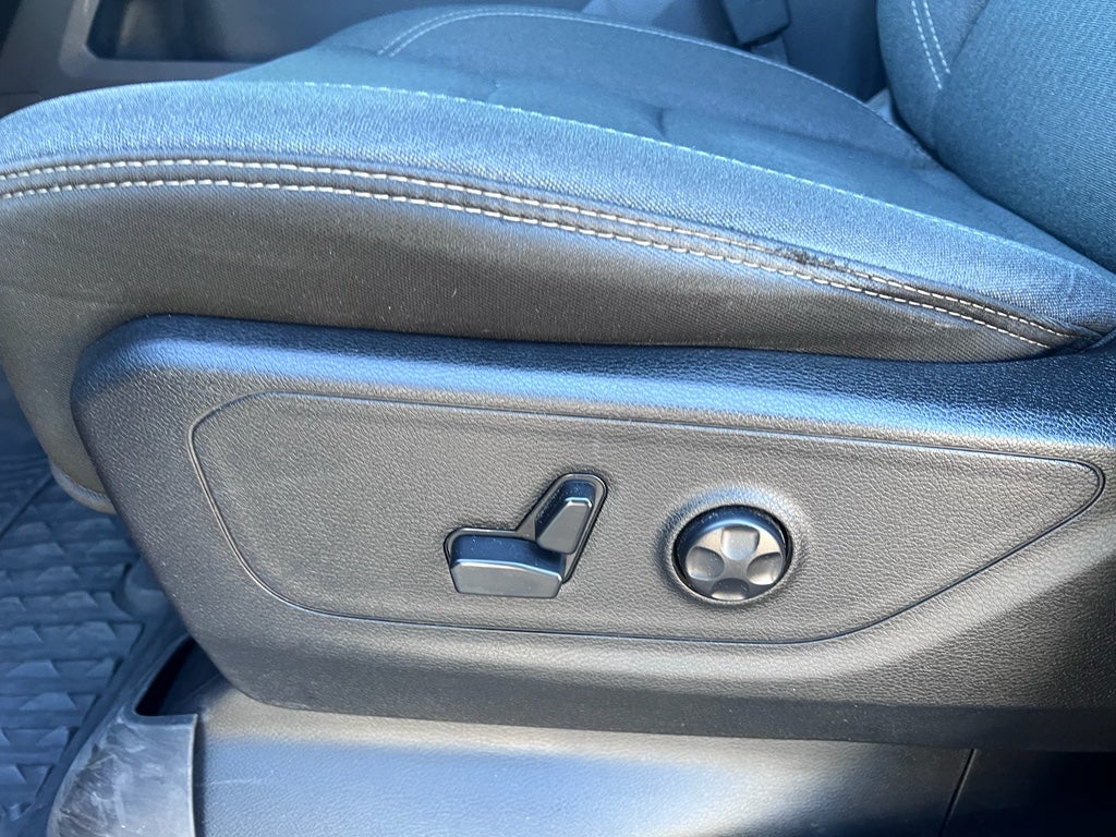 2021 RAM 1500 Big Horn Crew Cab 4x4 5'7' Box