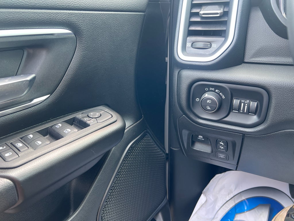 2025 RAM 1500 Big Horn Crew Cab 4x4 5'7' Box