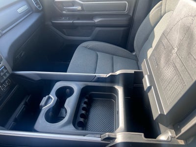 2022 RAM 1500 Big Horn Quad Cab 4x4 6'4' Box