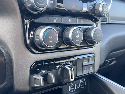 2022 RAM 1500 Big Horn Quad Cab 4x4 6'4' Box