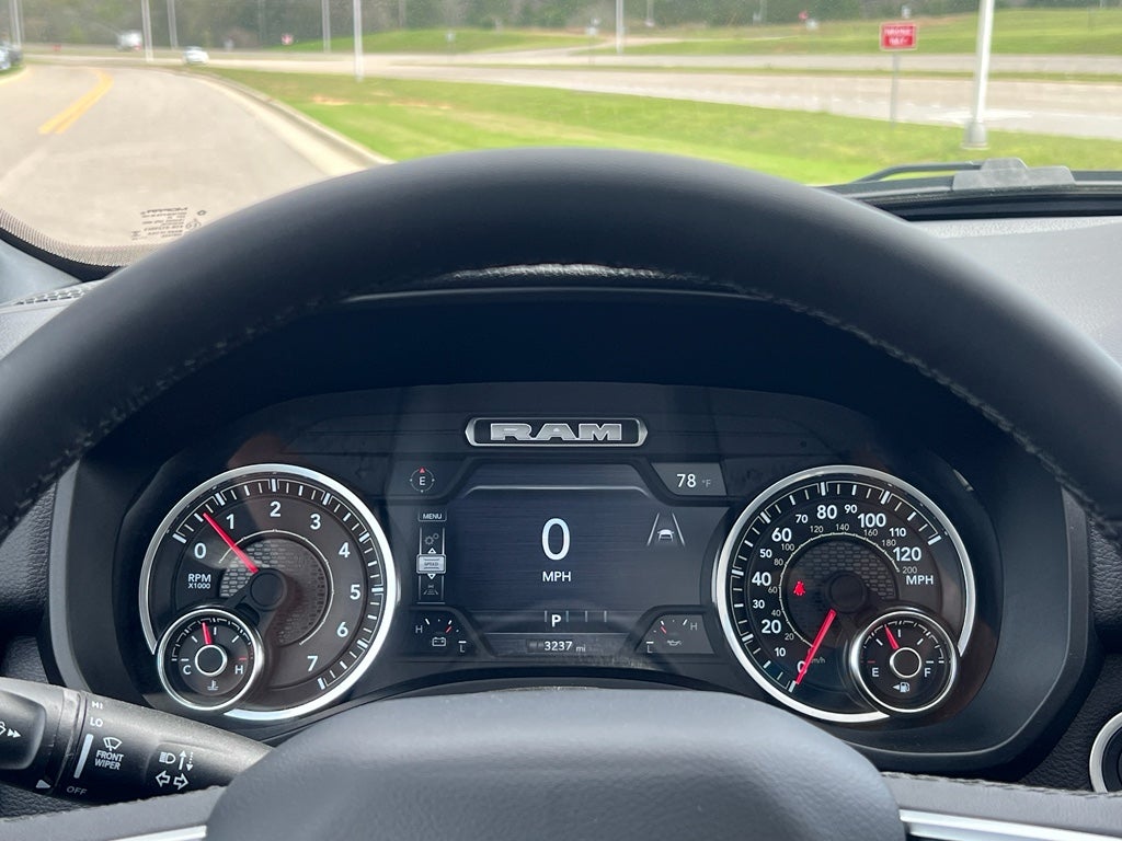 2025 RAM 1500 Big Horn Crew Cab 4x4 5'7' Box