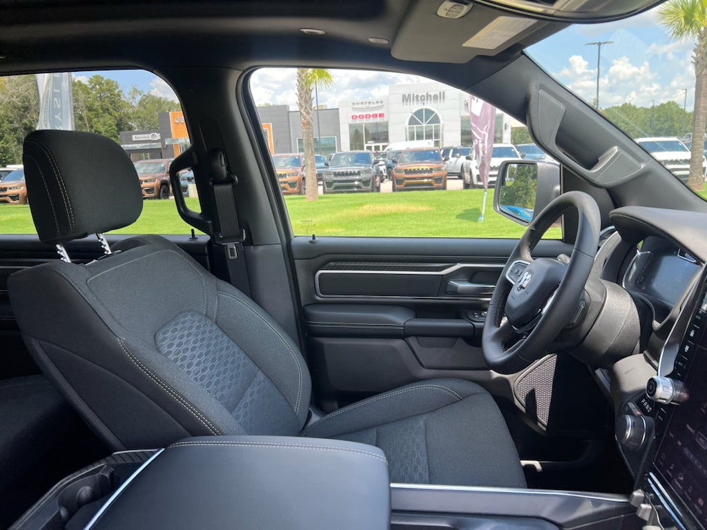 2026 RAM 1500 Big Horn Crew Cab 4x4 5'7' Box