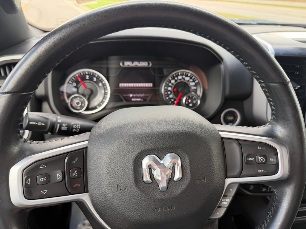 2022 RAM 1500 Big Horn Crew Cab 4x4 5'7' Box
