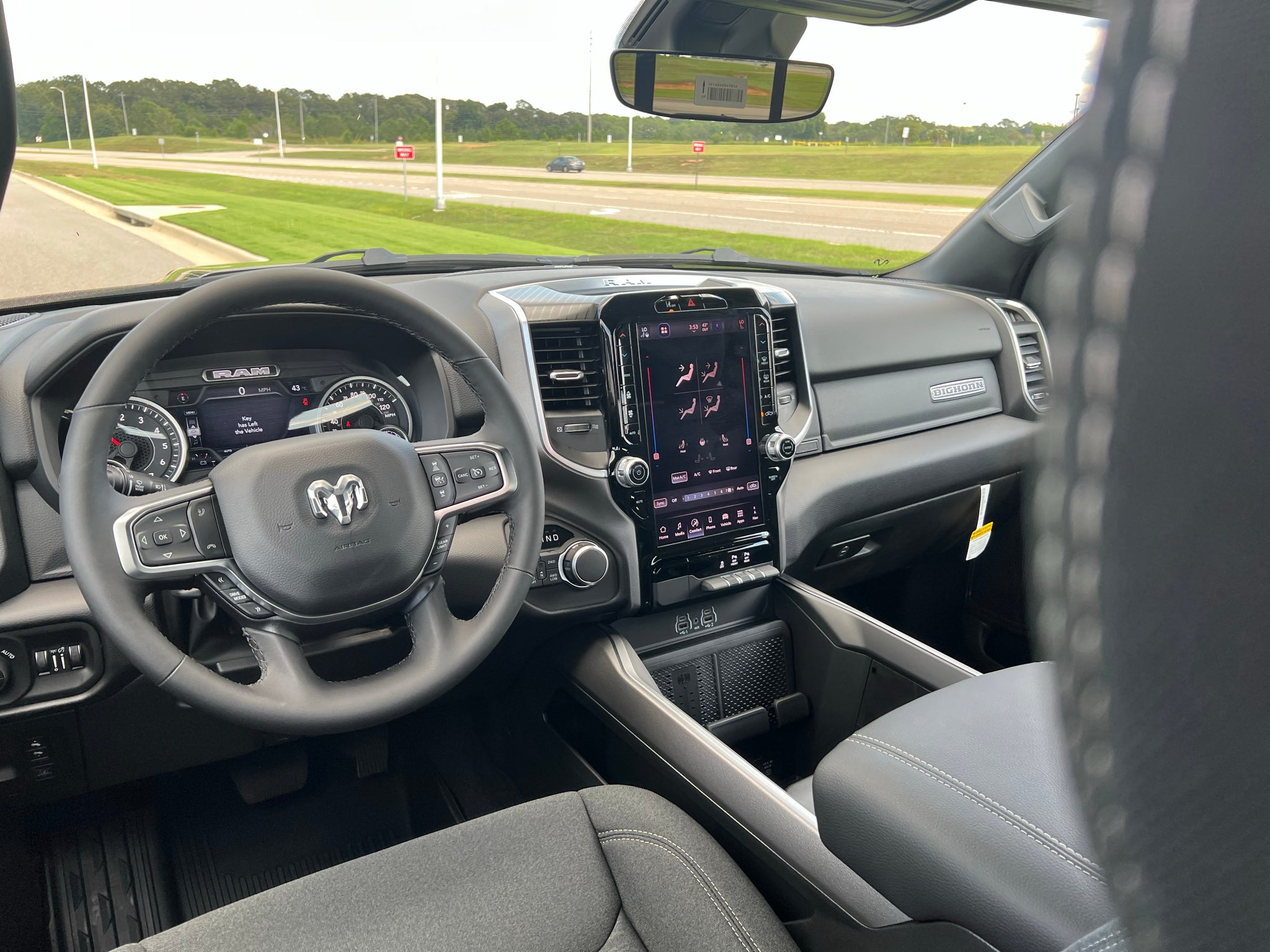2027 RAM 1500 RAM 1500 BIG HORN CREW CAB 4X4 5'7' BOX