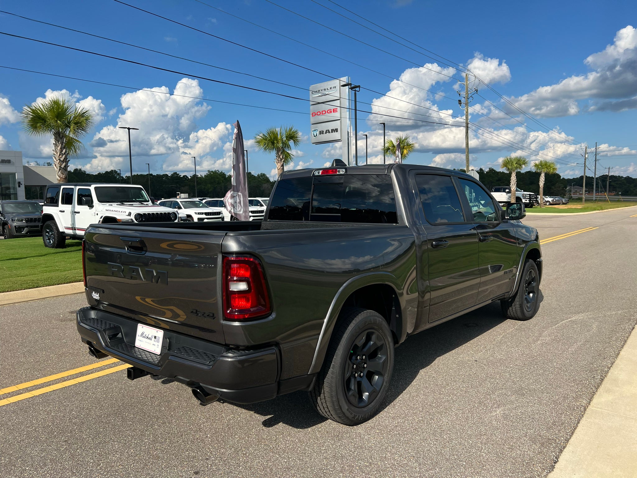 2027 RAM 1500 RAM 1500 BIG HORN CREW CAB 4X4 5'7' BOX