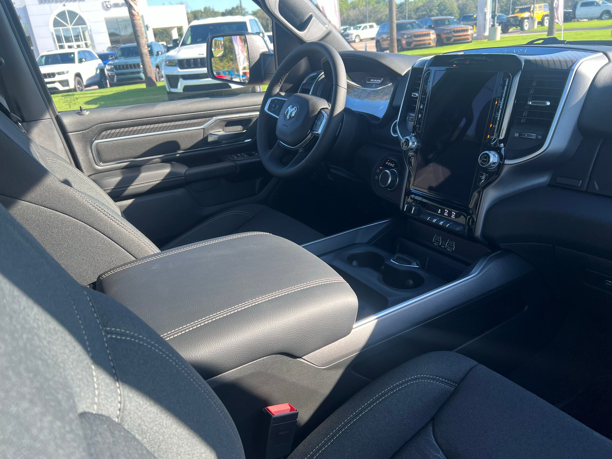 2027 RAM 1500 RAM 1500 BIG HORN CREW CAB 4X4 5'7' BOX