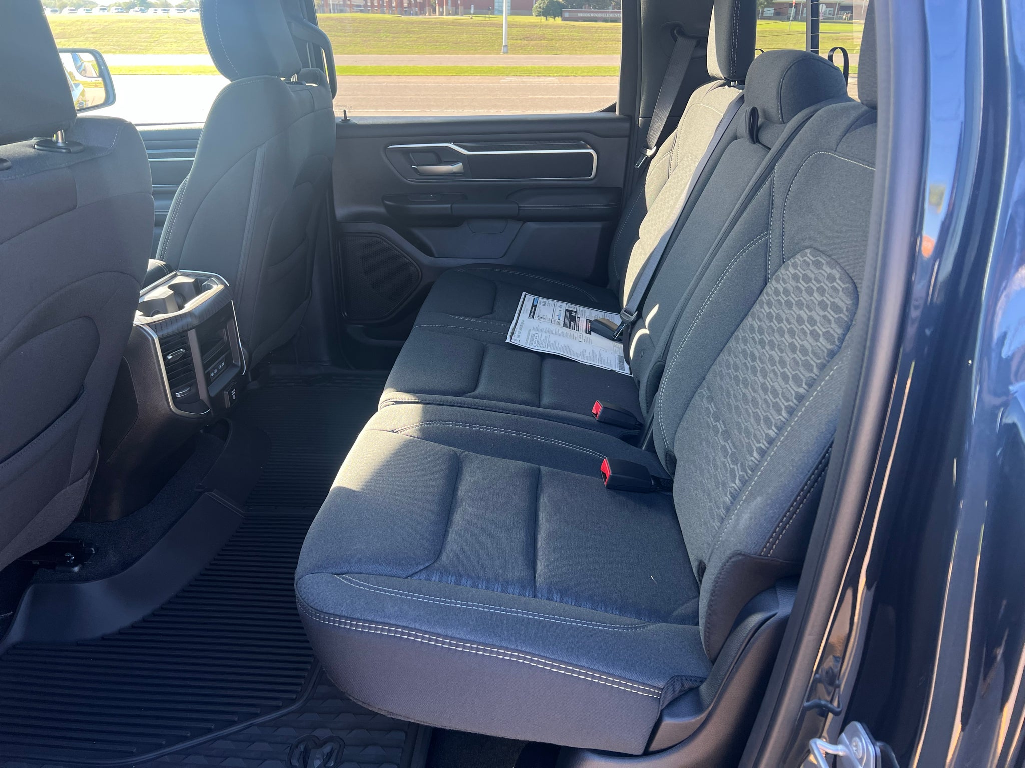 2027 RAM 1500 RAM 1500 BIG HORN CREW CAB 4X4 5'7' BOX