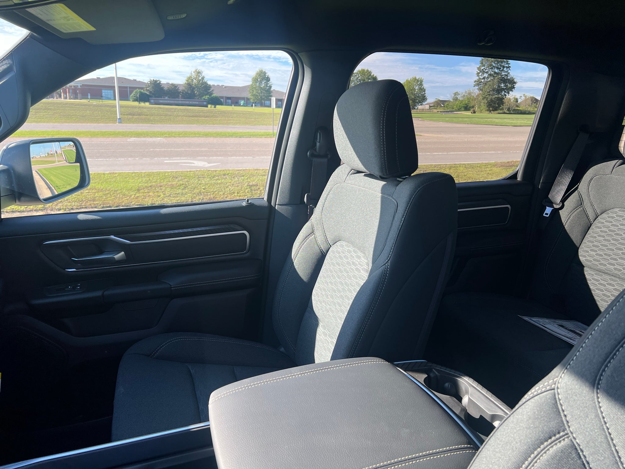 2027 RAM 1500 RAM 1500 BIG HORN CREW CAB 4X4 5'7' BOX
