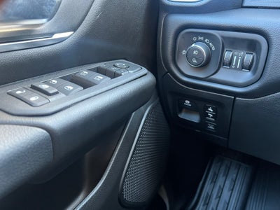 2027 RAM 1500 RAM 1500 BIG HORN CREW CAB 4X4 5'7' BOX