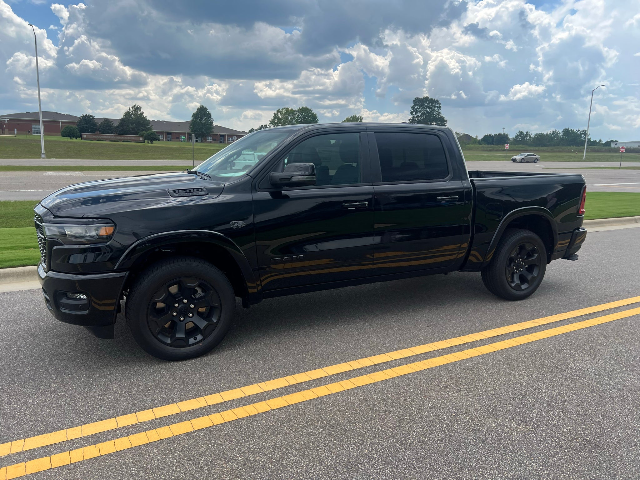 2027 RAM 1500 RAM 1500 BIG HORN CREW CAB 4X4 5'7' BOX