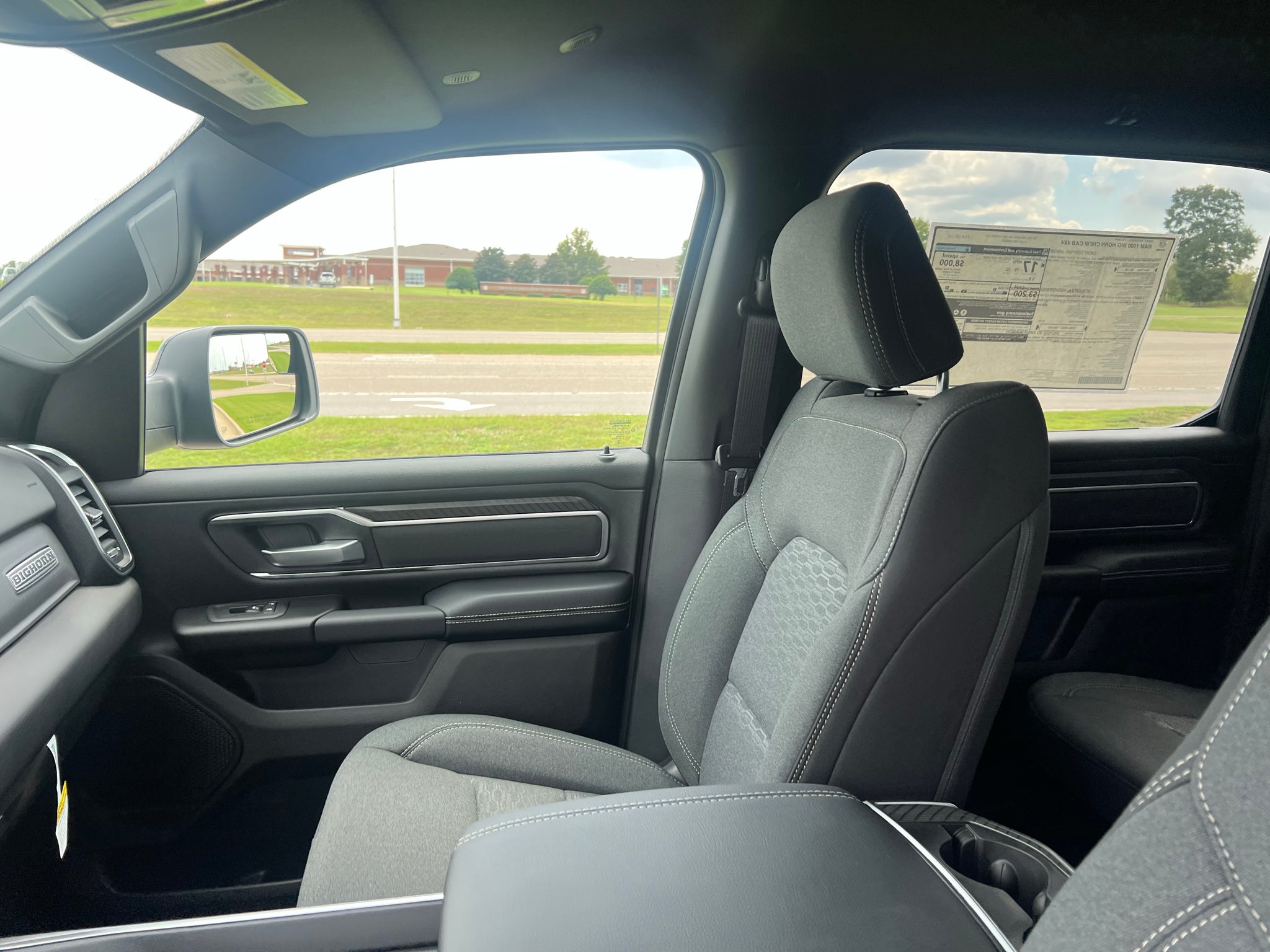 2027 RAM 1500 RAM 1500 BIG HORN CREW CAB 4X4 5'7' BOX