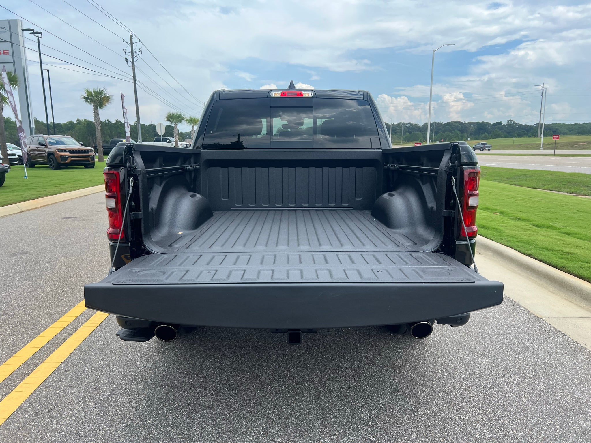2027 RAM 1500 RAM 1500 BIG HORN CREW CAB 4X4 5'7' BOX