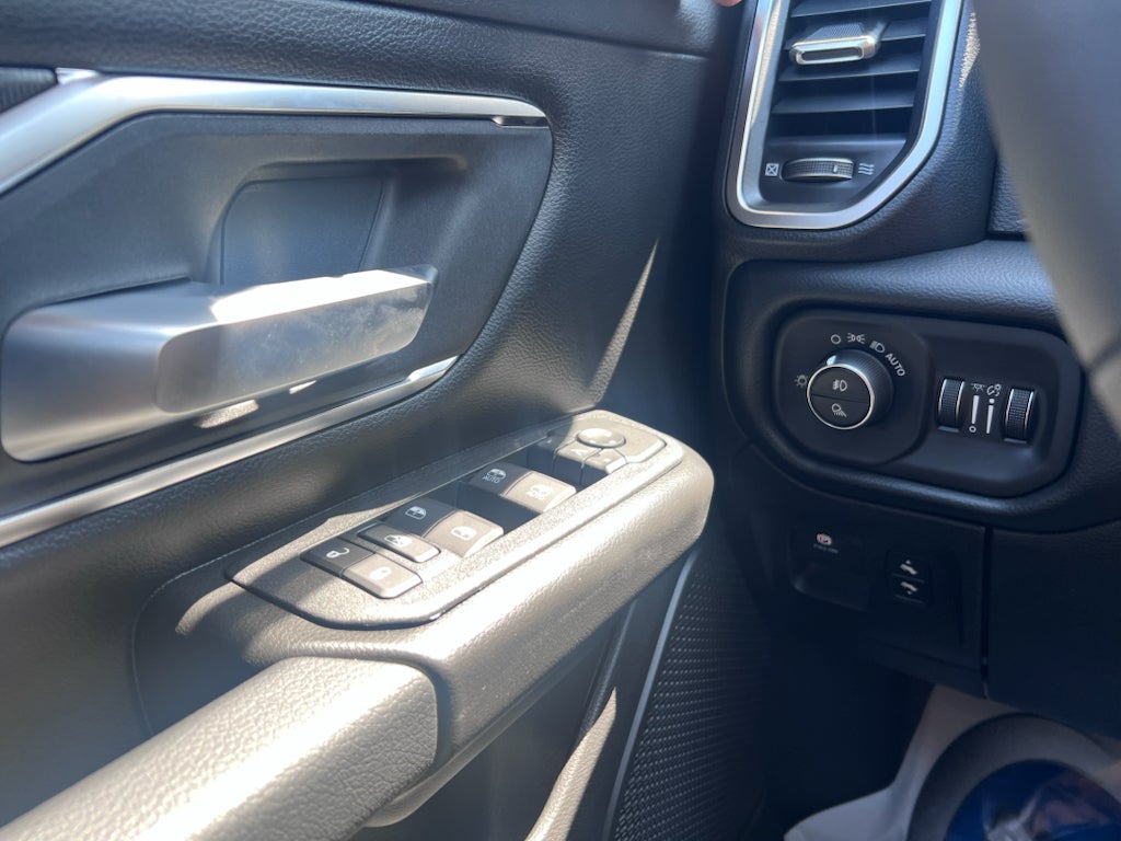 2026 RAM 1500 Big Horn Crew Cab 4x4 5'7' Box