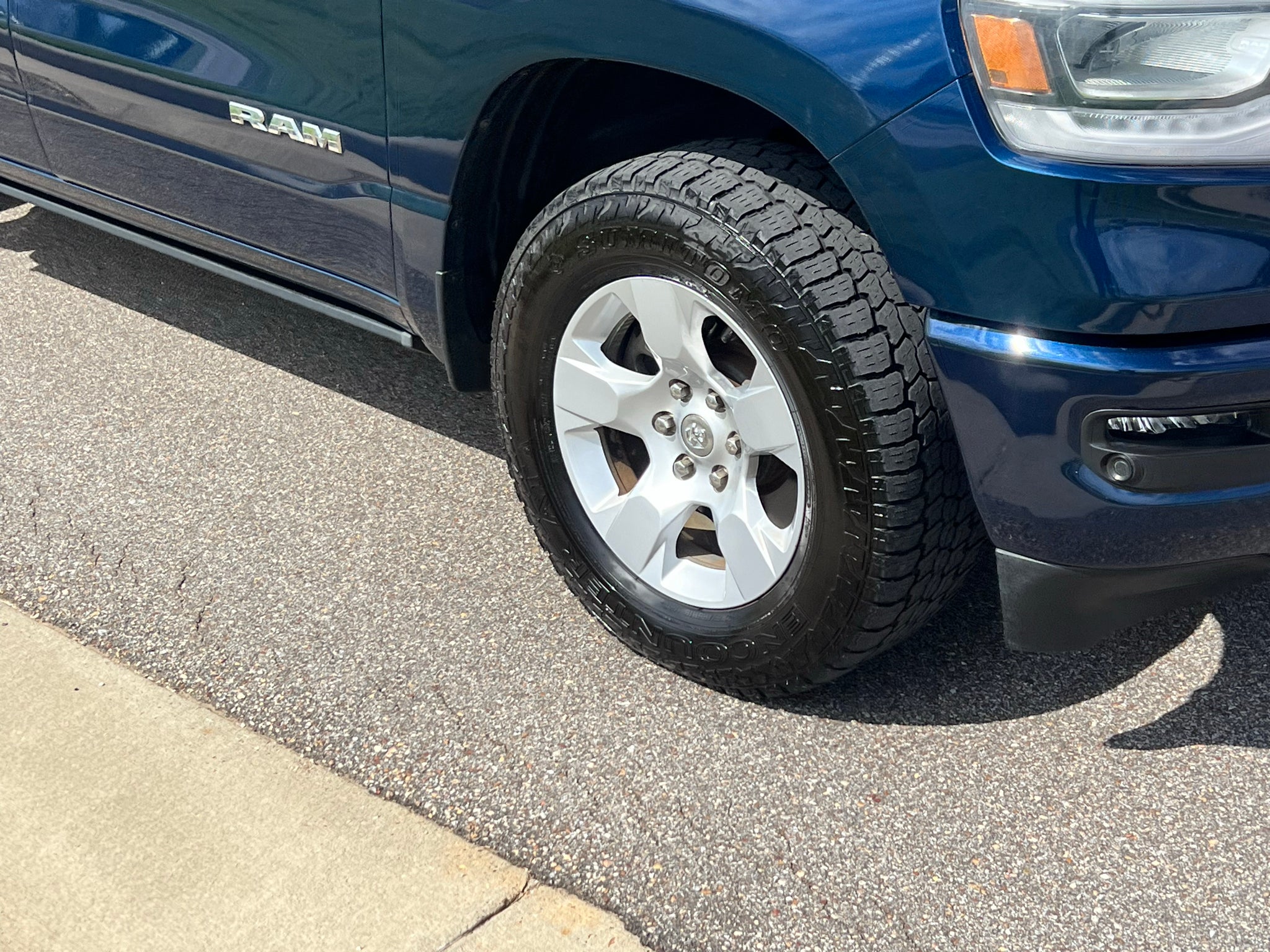 2023 RAM 1500 Big Horn Crew Cab 4x4 5'7' Box