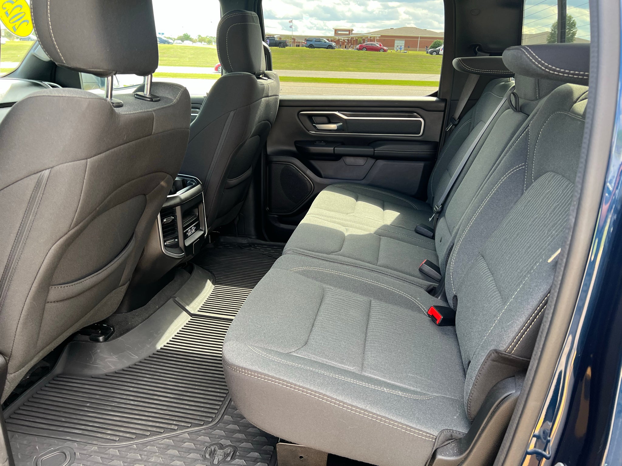 2023 RAM 1500 Big Horn Crew Cab 4x4 5'7' Box