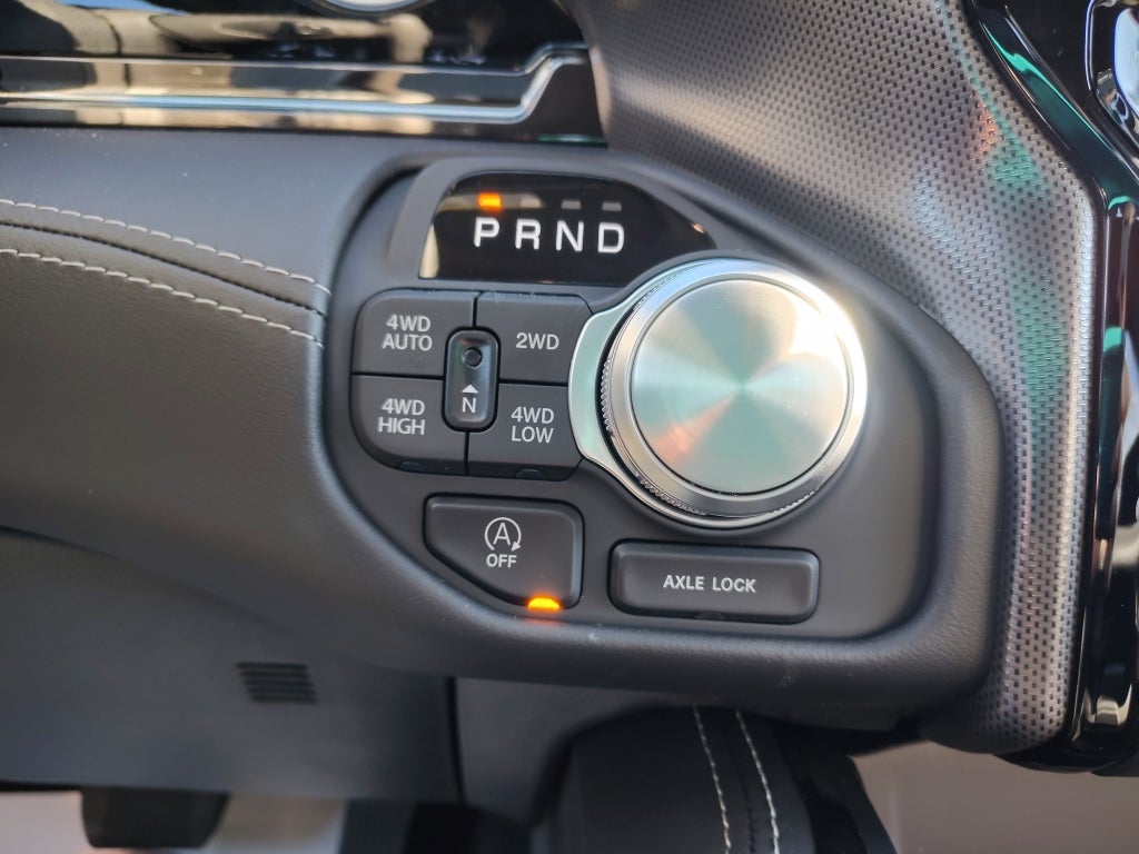 2026 RAM 1500 RAM 1500 LIMITED CREW CAB 4X4 5'7' BOX