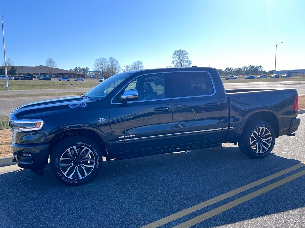 2026 RAM 1500 RAM 1500 LIMITED CREW CAB 4X4 5'7' BOX