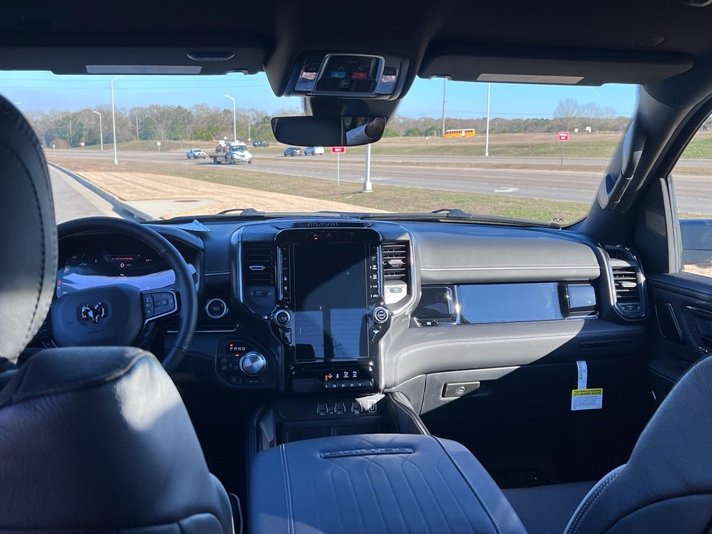 2026 RAM 1500 RAM 1500 LIMITED CREW CAB 4X4 5'7' BOX