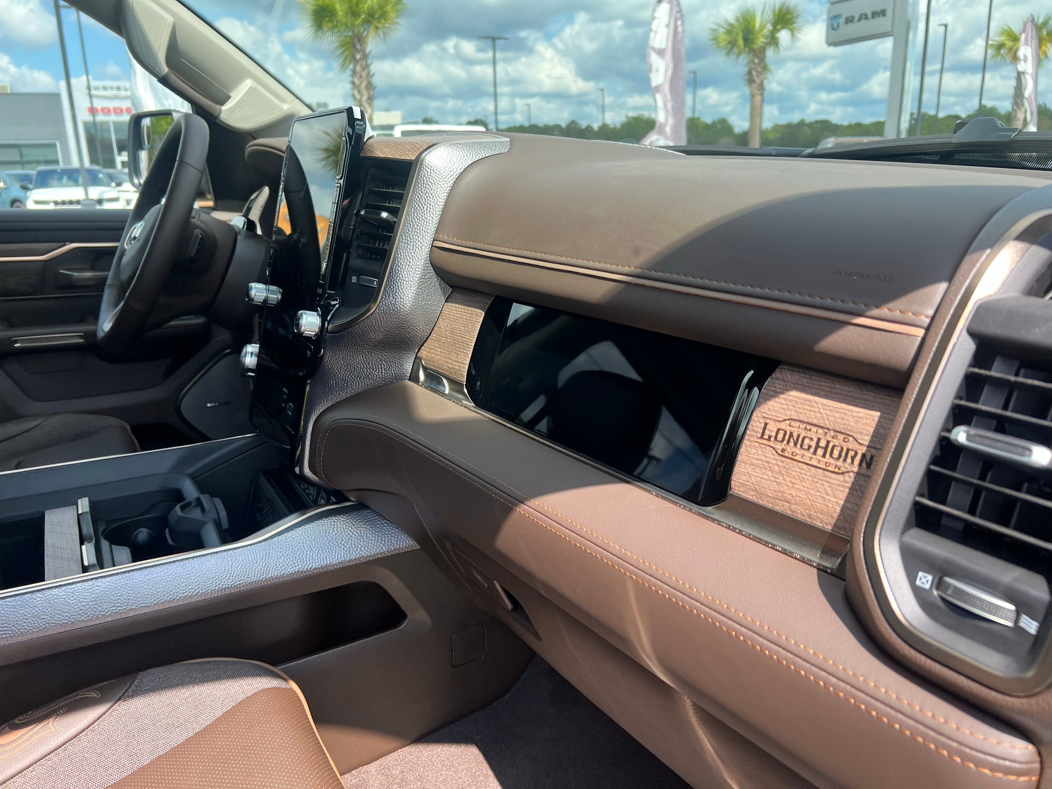 2027 RAM 1500 RAM 1500 LIMITED LONGHORN CREW CAB 4X4 5'7' BOX