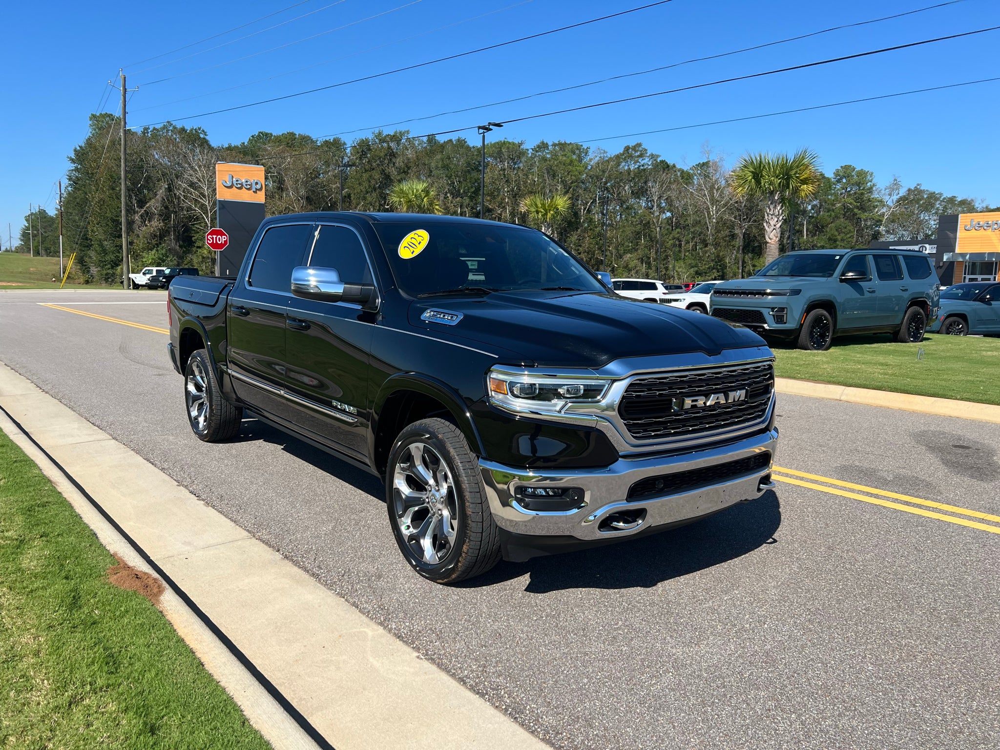 2023 RAM 1500 Limited Crew Cab 4x4 5'7' Box