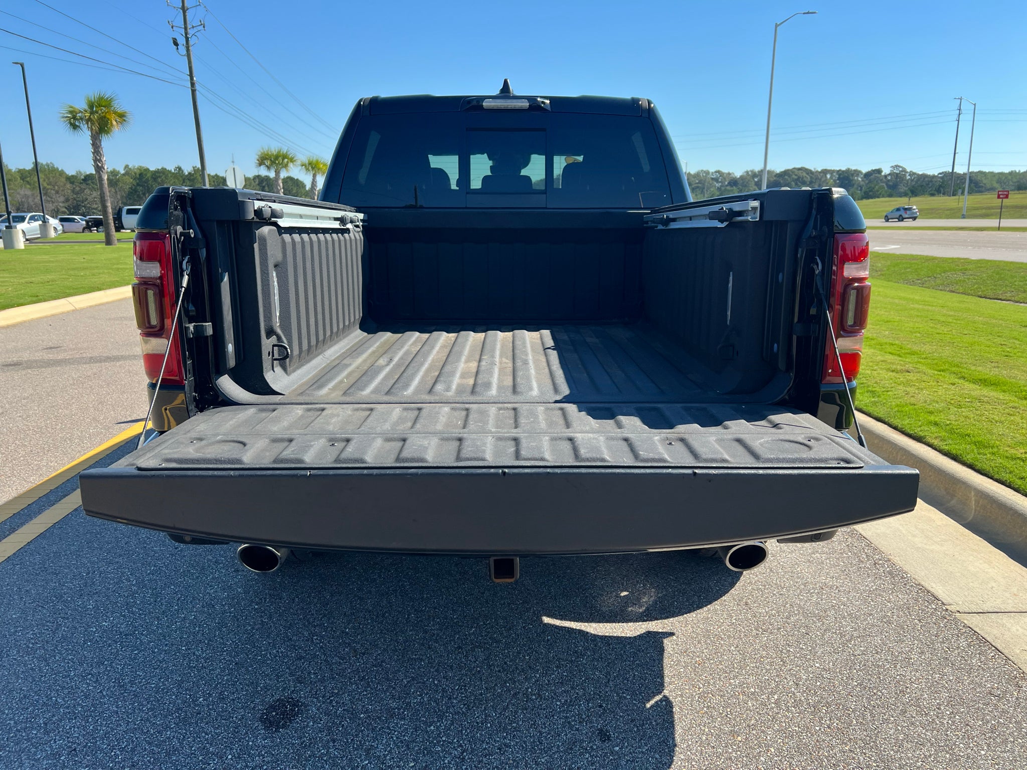2023 RAM 1500 Limited Crew Cab 4x4 5'7' Box