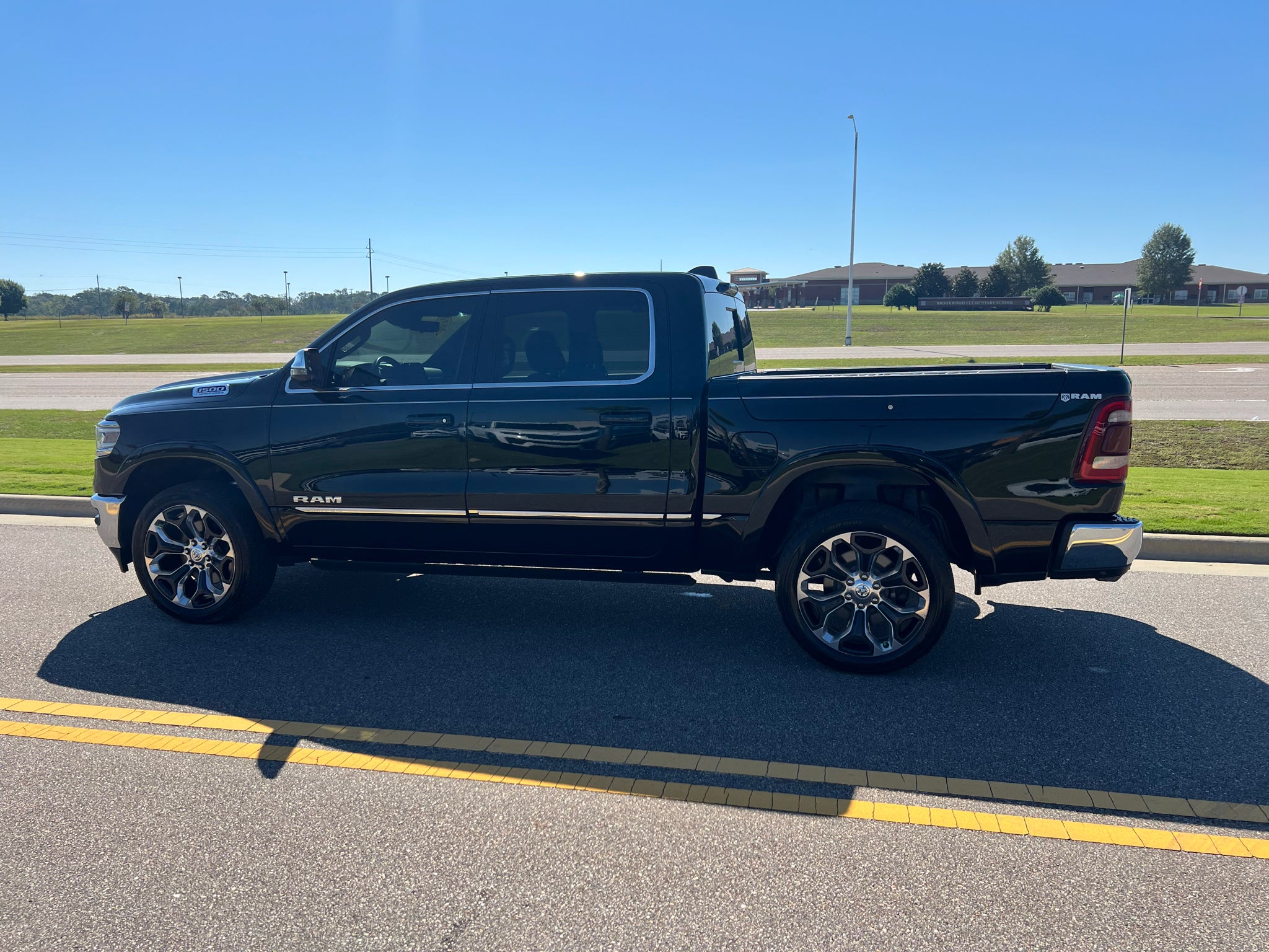 2023 RAM 1500 Limited Crew Cab 4x4 5'7' Box