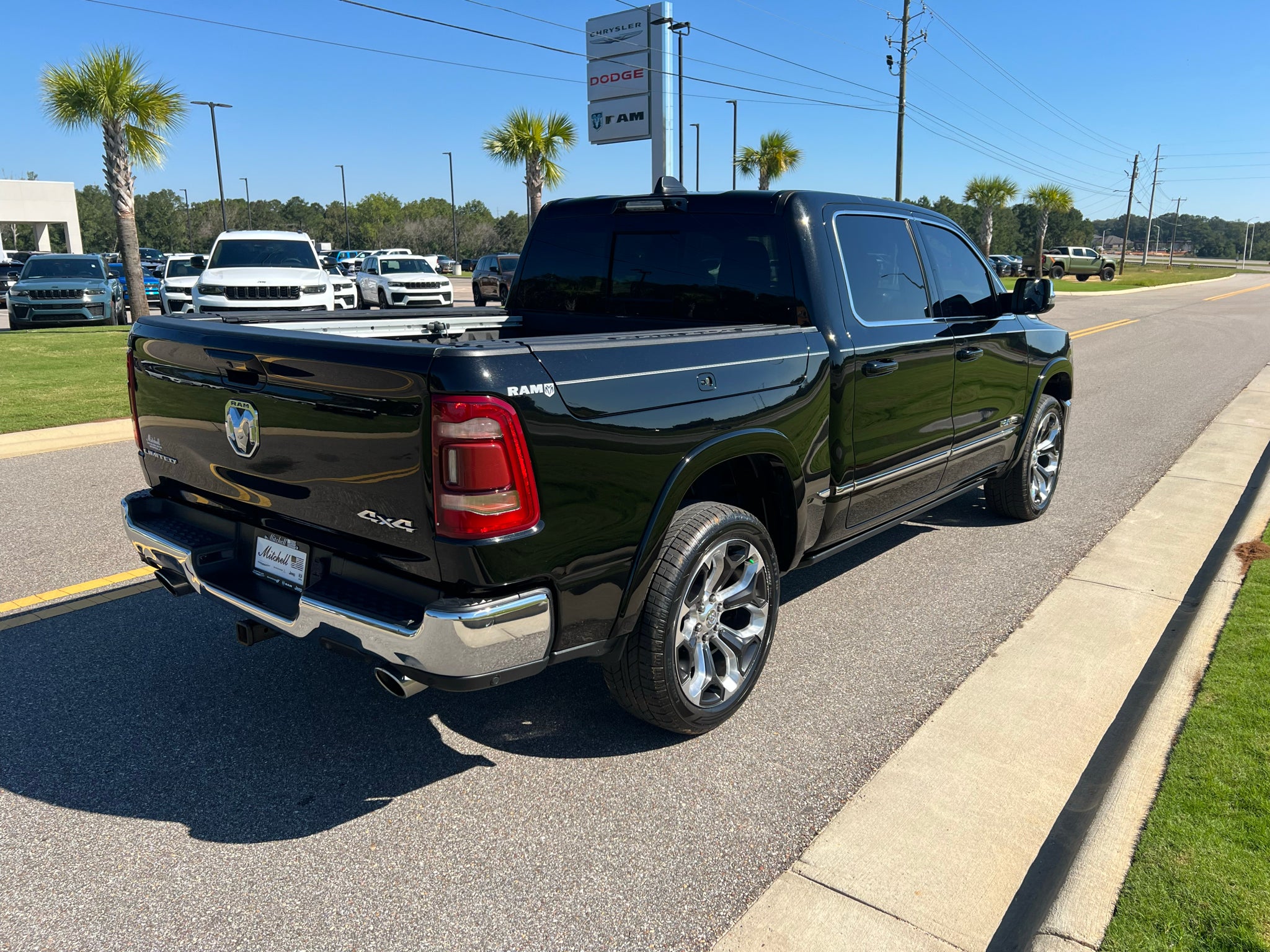 2023 RAM 1500 Limited Crew Cab 4x4 5'7' Box