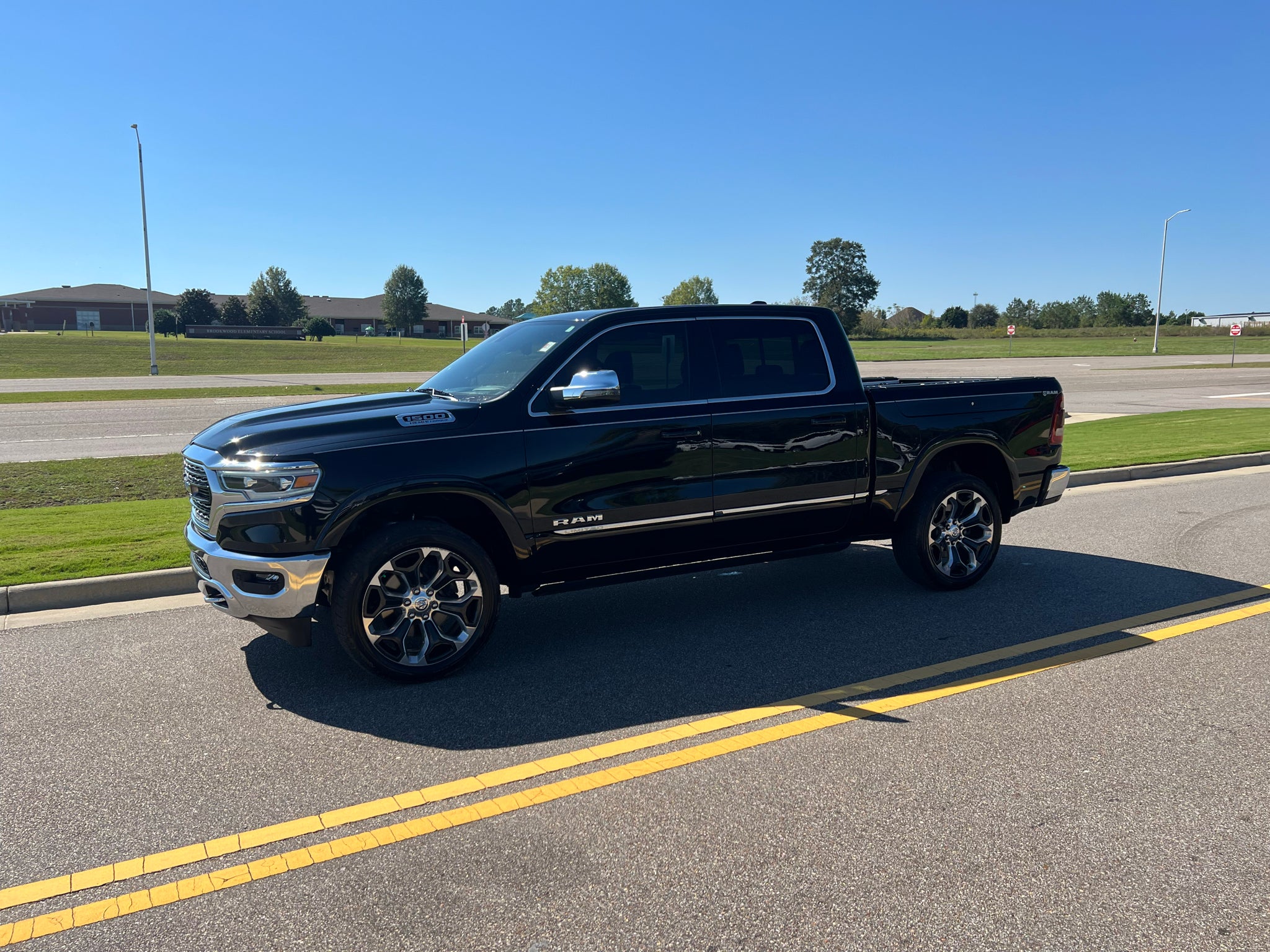 2023 RAM 1500 Limited Crew Cab 4x4 5'7' Box